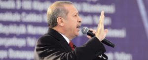 dun ne ozeli diyerek kullandigi kasetleri bugun biz onledik diyor 370