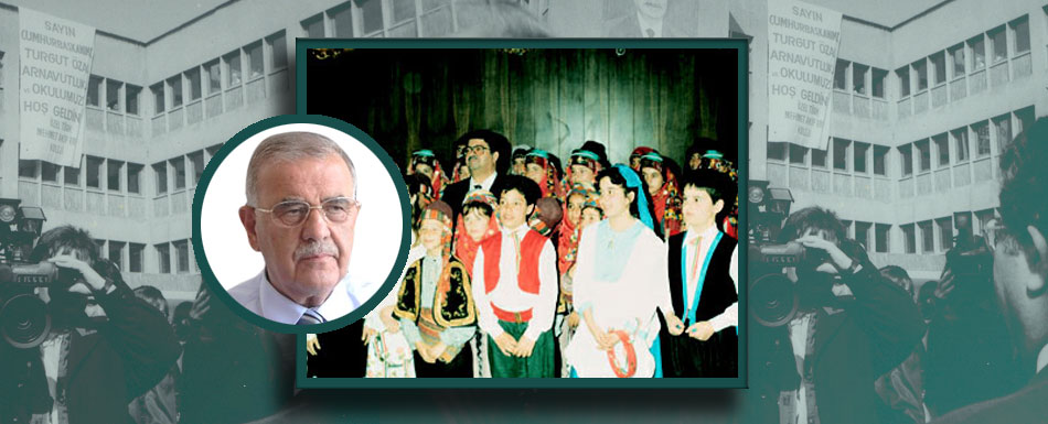Özal liderlere Türk okullarını anlattı