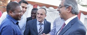 mozambik devlet baskani turk okullarinin ortagi ve hamisiyim 50d